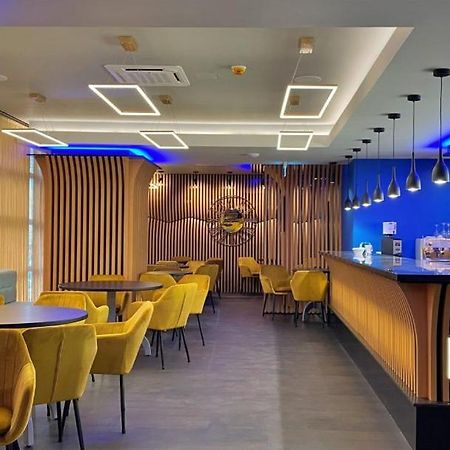 Hotel Condor Тулча Екстериор снимка