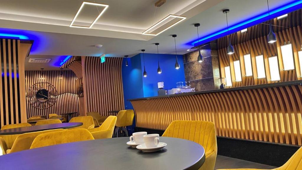 Hotel Condor Тулча Екстериор снимка
