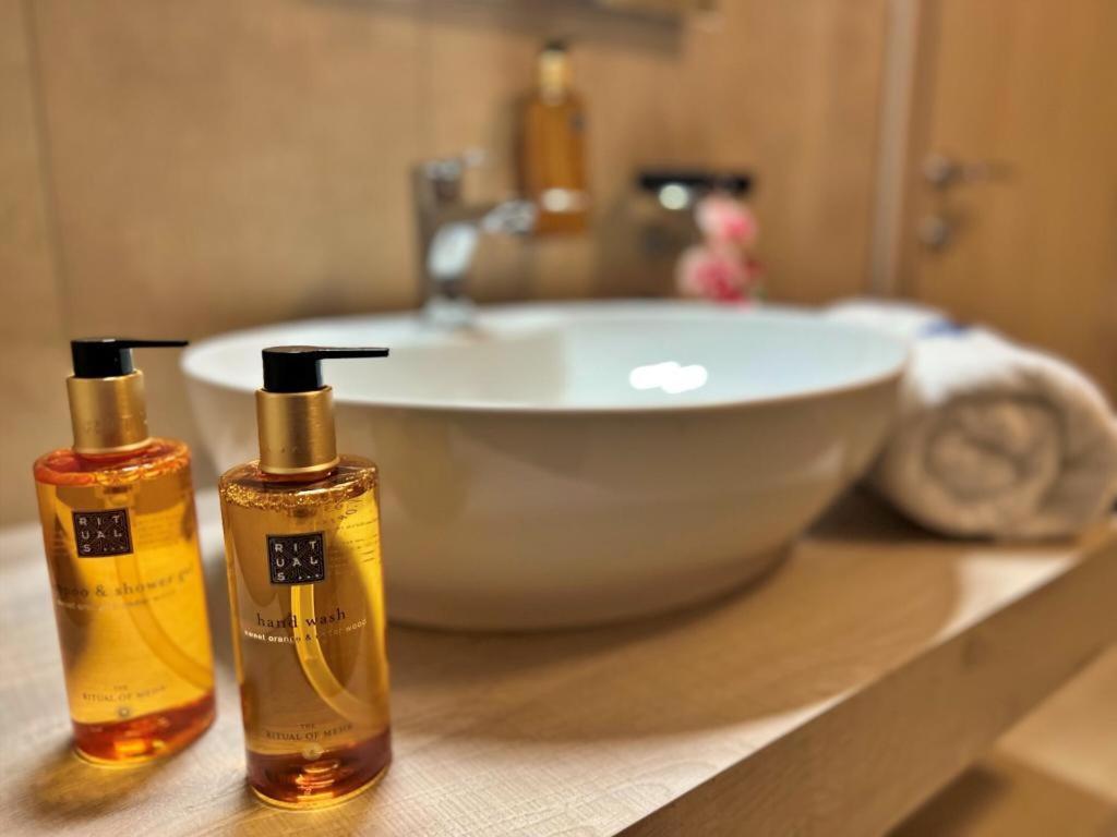 Hotel Condor Тулча Екстериор снимка