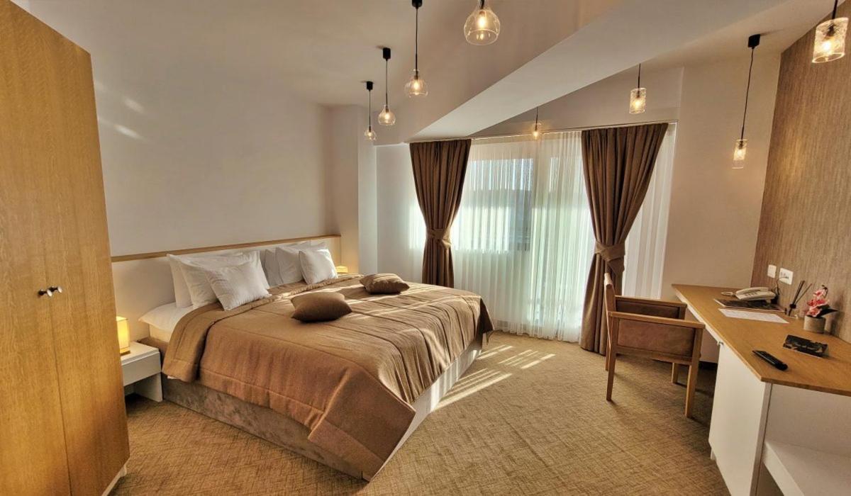 Hotel Condor Тулча Екстериор снимка