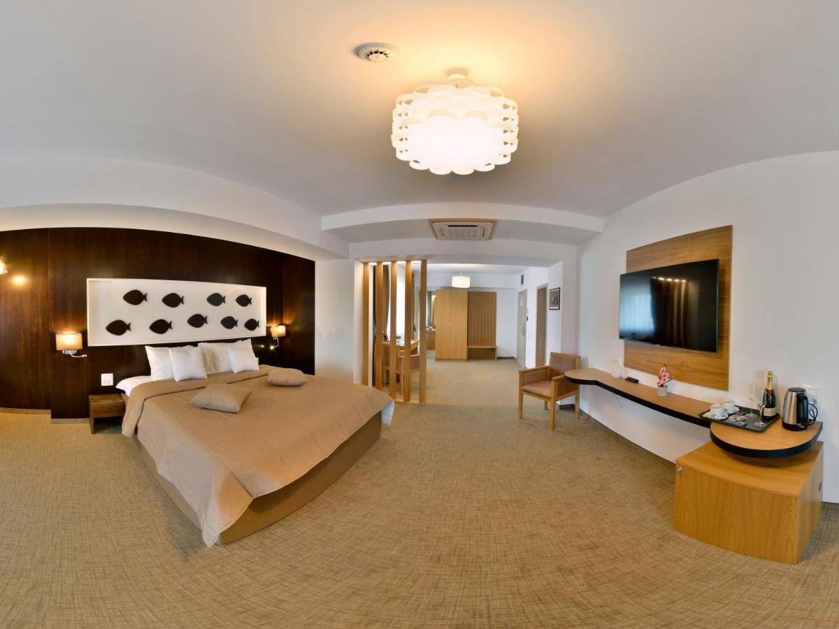 Hotel Condor Тулча Екстериор снимка