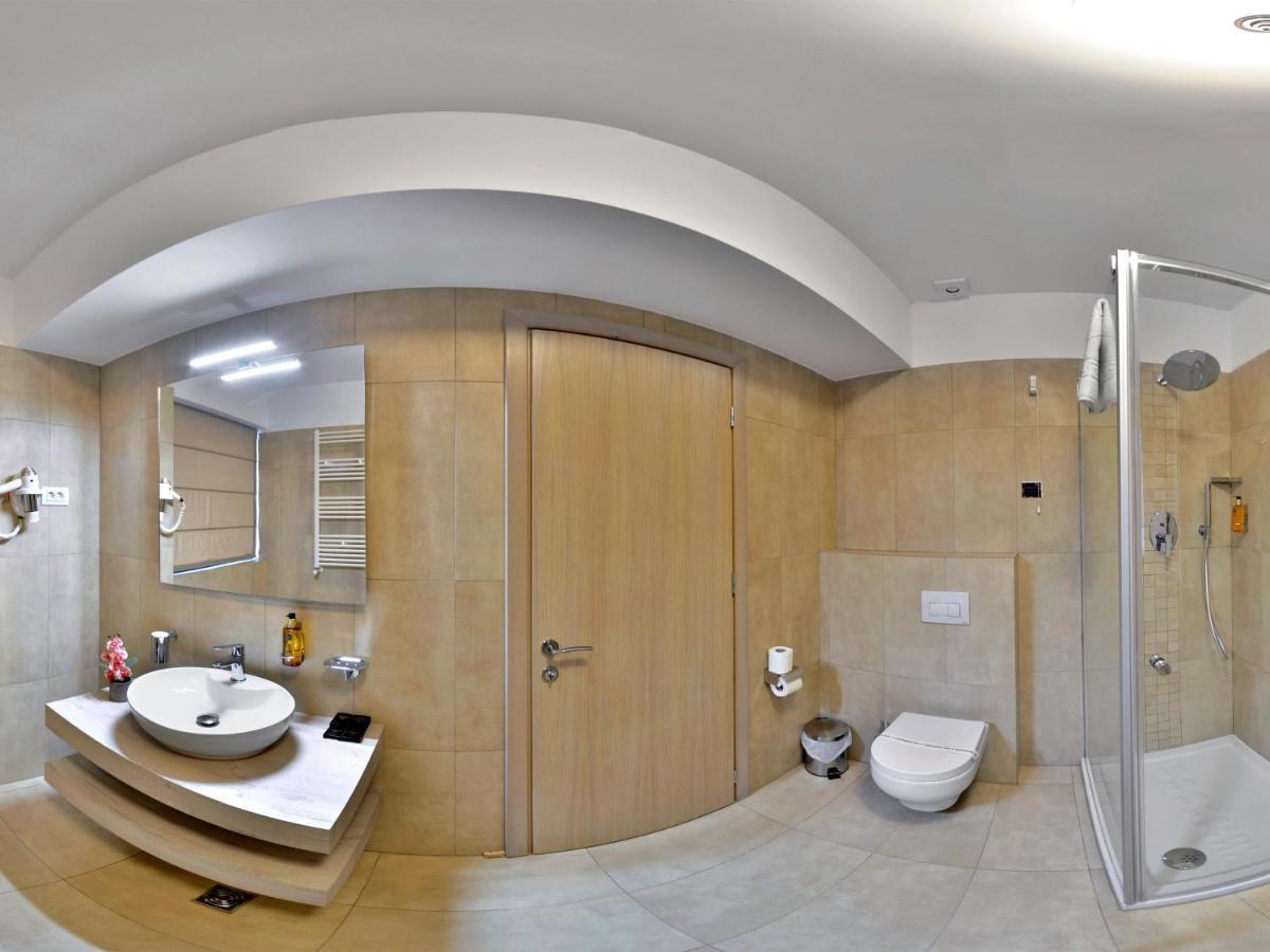 Hotel Condor Тулча Екстериор снимка