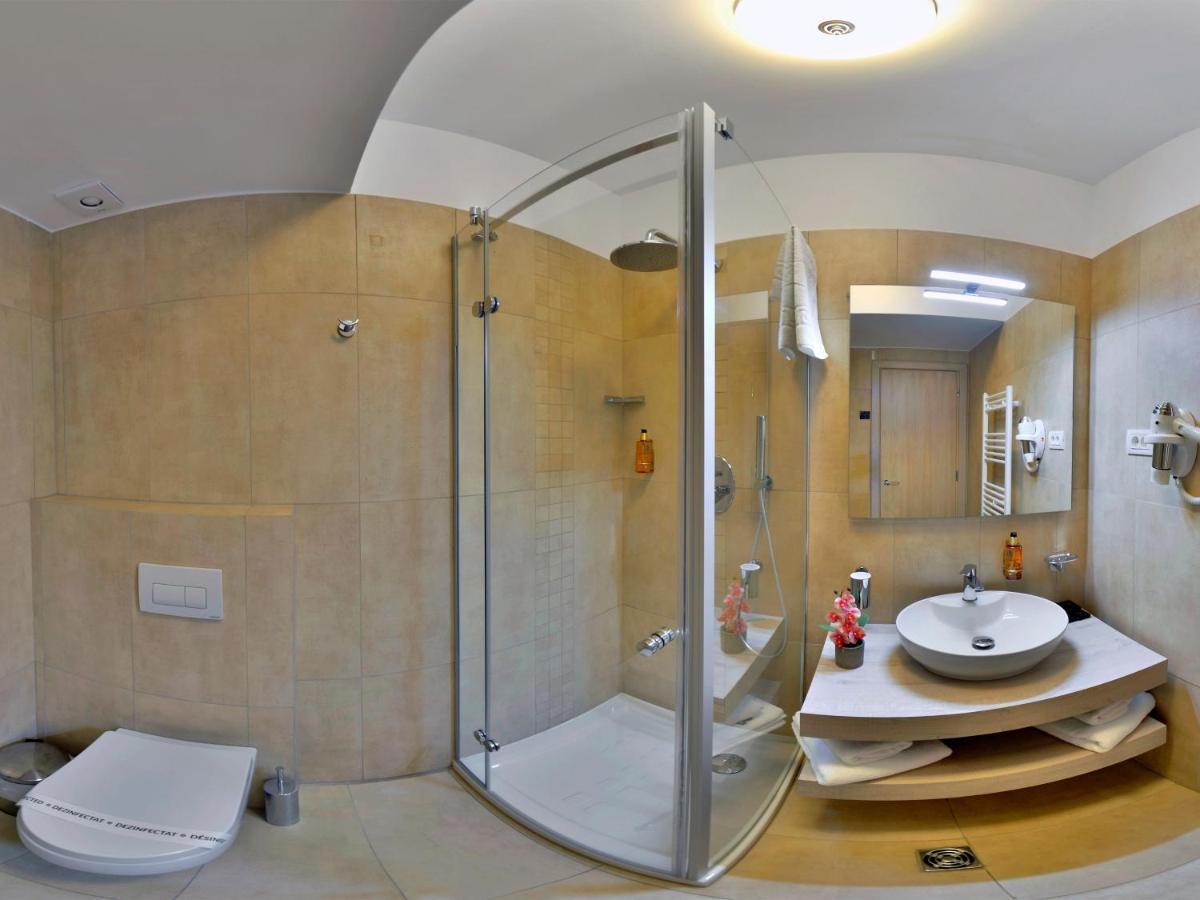 Hotel Condor Тулча Екстериор снимка
